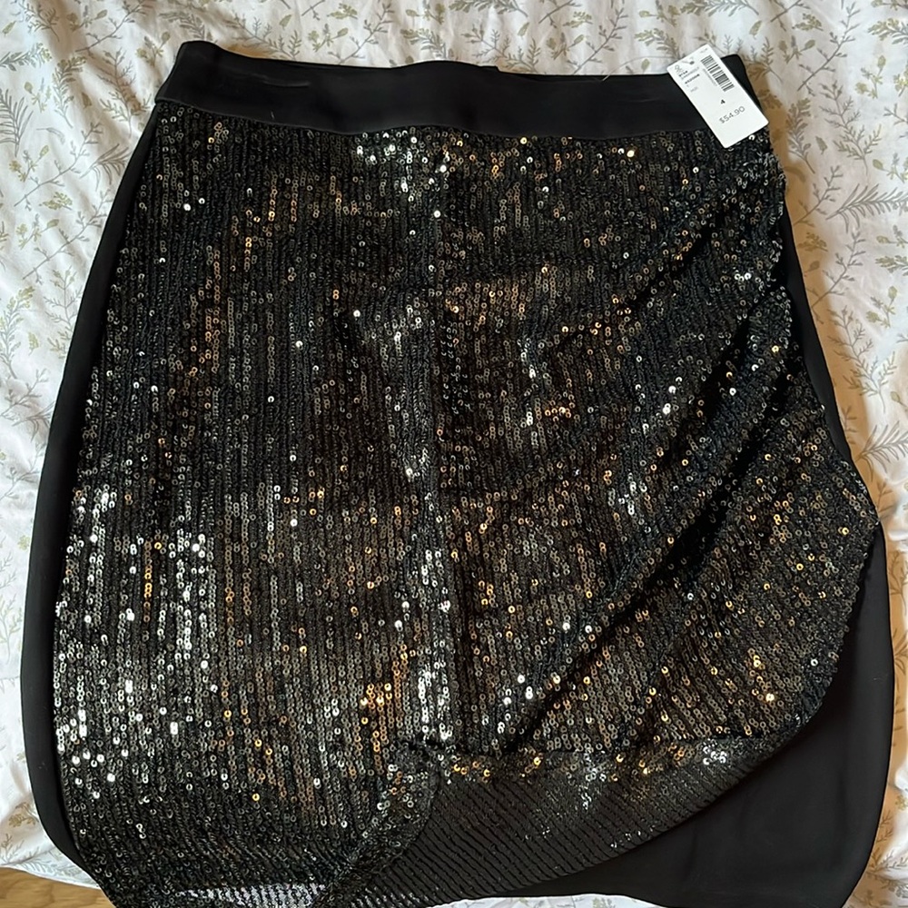 Skirt Reitmans brand new size 4